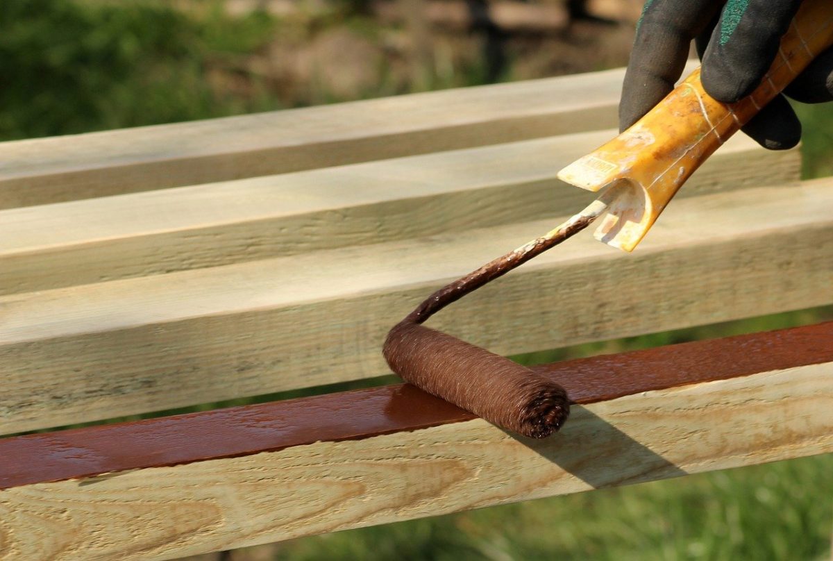 Se puede pintar madera con aceite quemado